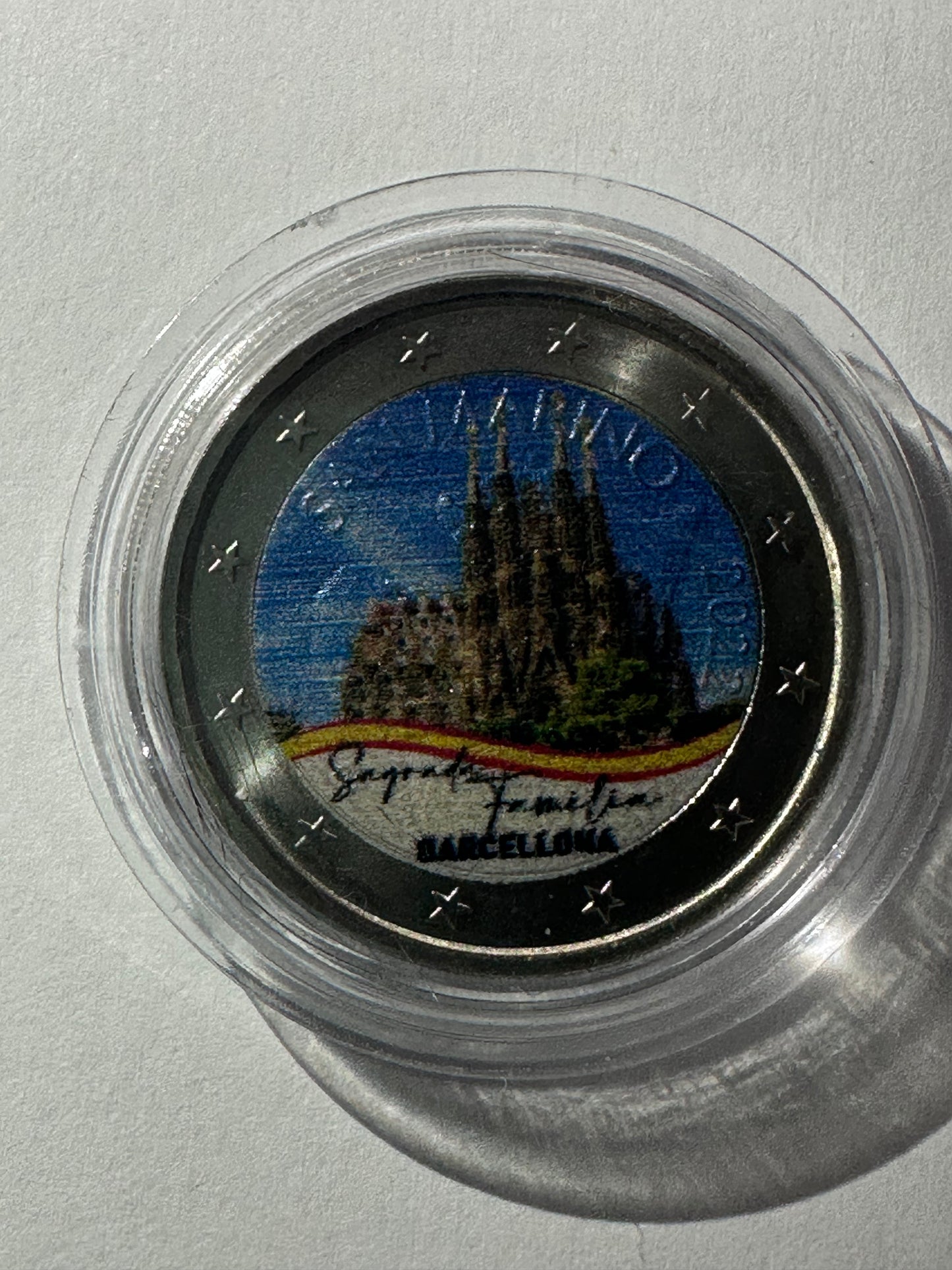 2 euros San Marino 2022 y Sagrada Familia Barcelona en Color
