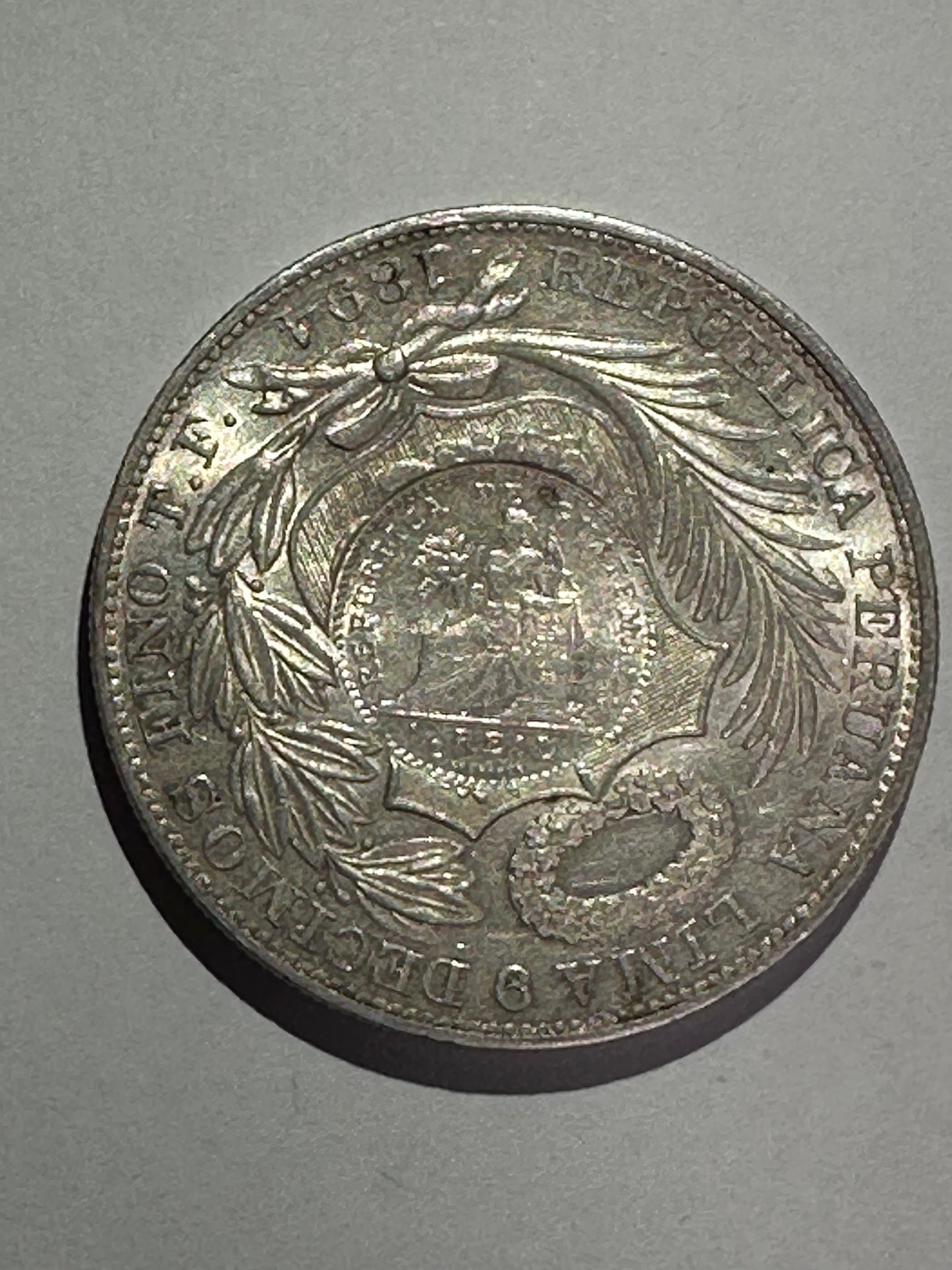 1 Sol Peru 1894 con resello de Guatemala 1/2 real 1894